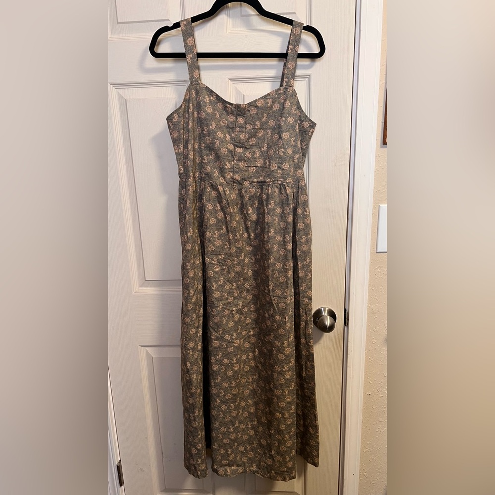 Neuflora Floral Dress size M